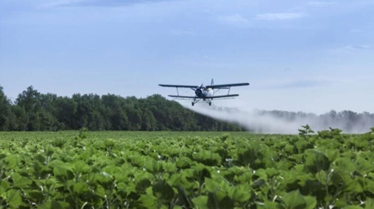 Fumigaciones, imagen a modo de ilustración tomada de Diario Panorama